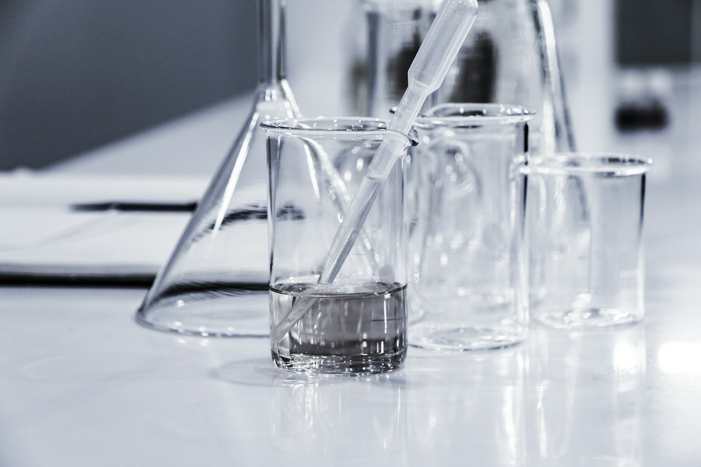 The science circle — illustrative club photography
